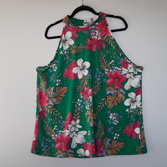 Beautiful halter tank size 3X - Picture 2 of 5